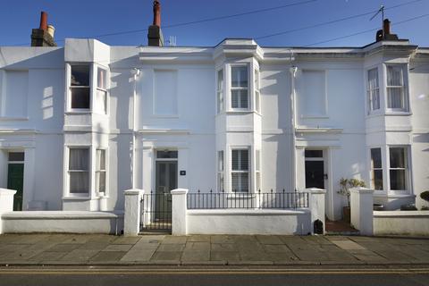 2 bedroom terraced house to rent, Clifton Street, Brighton BN1