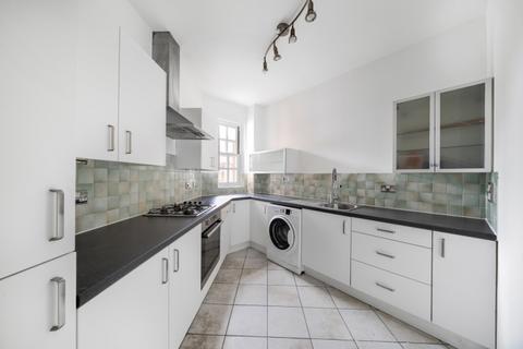 3 bedroom apartment to rent, Donovan Place London N21