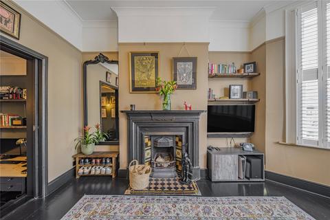 26 Rathcoole Avenue, London, N8 9NA