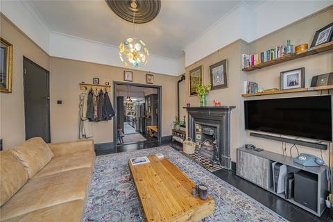 26 Rathcoole Avenue, London, N8 9NA