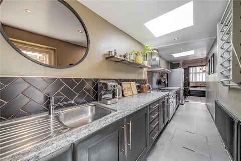26 Rathcoole Avenue, London, N8 9NA