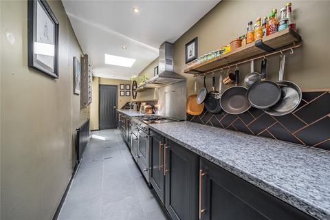 26 Rathcoole Avenue, London, N8 9NA