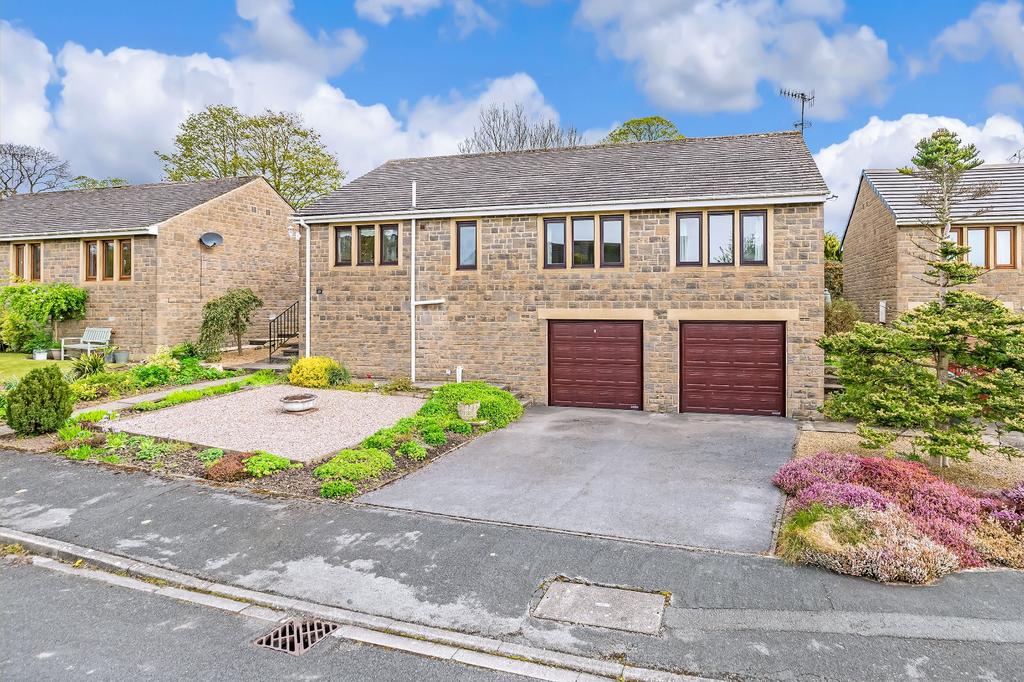 Low Bank, Embsay, Skipton, North... 2 bed bungalow - £445,000