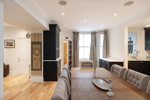3 bedroom flat for sale, Marloes Road, London, W8