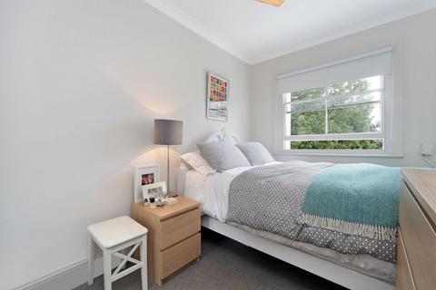 2 bedroom flat for sale, Ladbroke Gardens, London