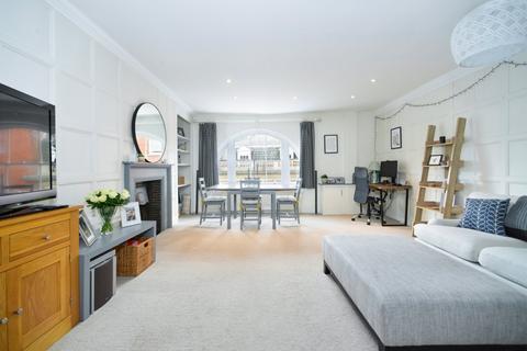 1 bedroom flat for sale, Godalming, Surrey GU7