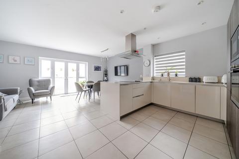 4 bedroom end of terrace house for sale, Betony Rise, Warfield