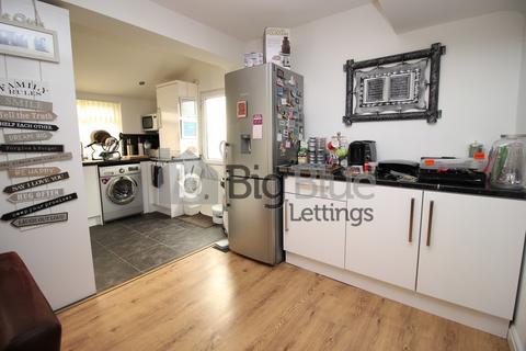 3 bedroom property to rent, Burley Hill Drive, Burley, Leeds LS4