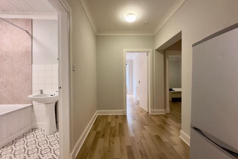 3 bedroom flat to rent, West Princes Street, Woodlands, Glasgow, G4