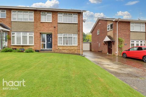 3 bedroom semi-detached house for sale, Lower Lambricks, Rayleigh