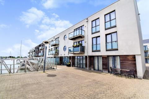 1 bedroom apartment to rent, Waterside Marina, Brightlingsea, Colchester, Essex, CO7