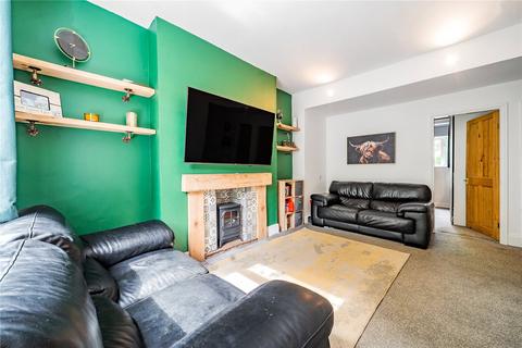 14 Pymroyd, Huddersfield, HD4 5PB