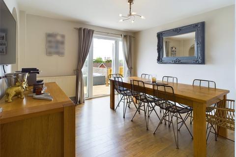 1 Dinch Hill, Undy, Caldicot, NP26 3JL