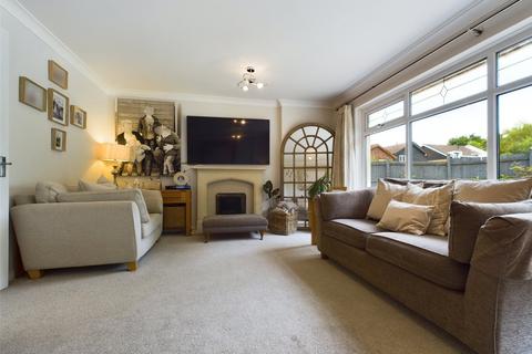 1 Dinch Hill, Undy, Caldicot, NP26 3JL