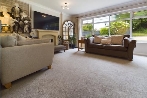 1 Dinch Hill, Undy, Caldicot, NP26 3JL