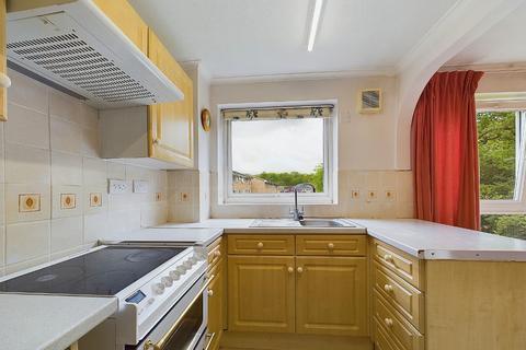 32 High Broom Crescent, West Wickham, BR4 0RG