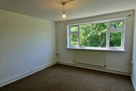 2 bedroom flat to rent, Roxborough Park, Harrow HA1
