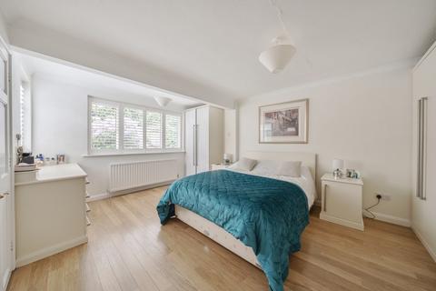 2 Amberley Drive, Woodham, Addlestone, KT15 3SL