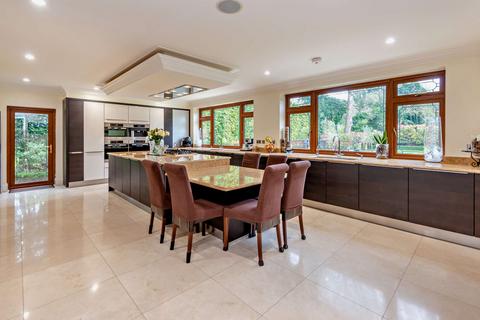 6 bedroom detached house for sale, Troutstream Way, Loudwater, Rickmansworth, WD3