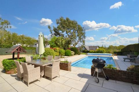 4 bedroom detached house for sale, Lytchett Matravers