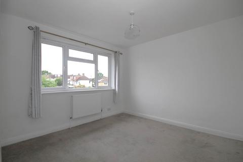 2 bedroom maisonette for sale, Lynmouth Avenue, Morden