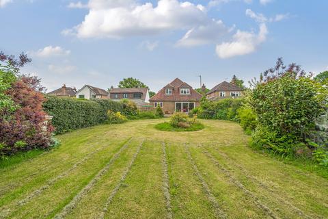 5 bedroom bungalow for sale, Littlewick Road, Horsell, GU21