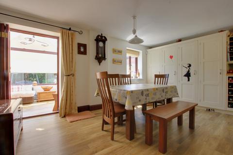 3 bedroom end of terrace house for sale, Old Manor Farm, Lower Road, Old Bedhampton