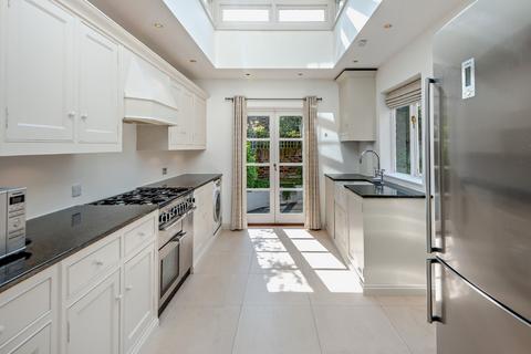 33 Frances Road, Windsor, SL4 3AG