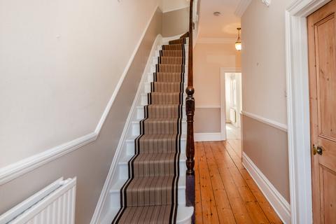 33 Frances Road, Windsor, SL4 3AG