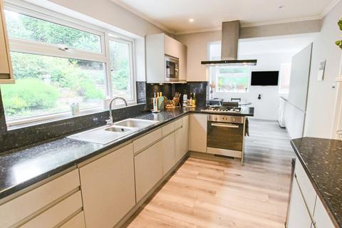 5 bedroom detached house for sale, Harvest Hill, East Grinstead, RH19