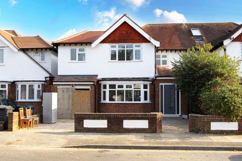 4 bedroom semi-detached house to rent, High Drive, New Malden