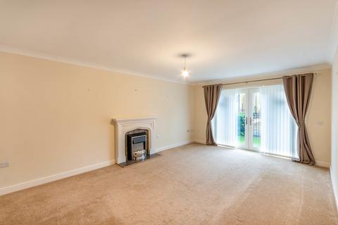 2 bedroom detached bungalow for sale, Sherwood Square, King Edward Court, Retford