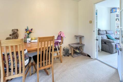 24 Cheyney Walk, Westbury, BA13 3UH