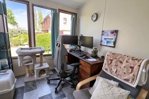 24 Cheyney Walk, Westbury, BA13 3UH
