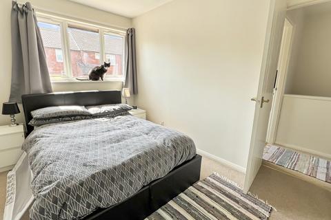 24 Cheyney Walk, Westbury, BA13 3UH