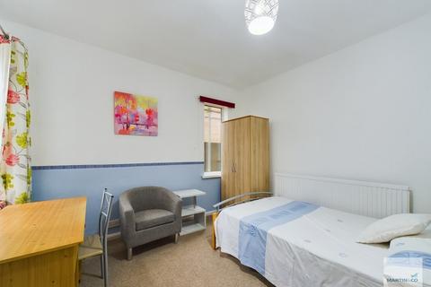 1 bedroom semi-detached house to rent, Broadgate, Beeston