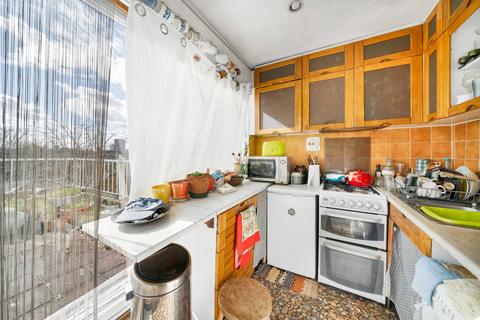 2 bedroom apartment for sale, Moore Park Road, Fulham SW6