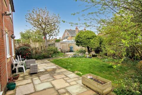 1 Ashdown Place, Heathfield, TN21 8ER