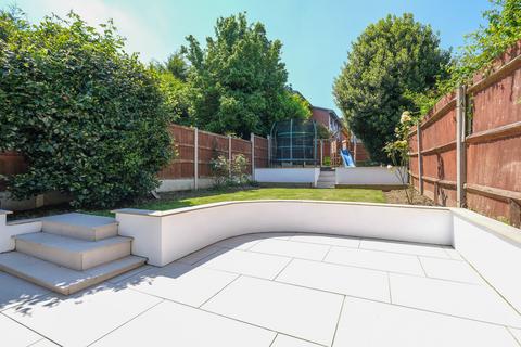 28 Croxley Green, Orpington, BR5 3BH