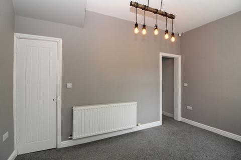 3 bedroom terraced house to rent, Reid Street, Darlington