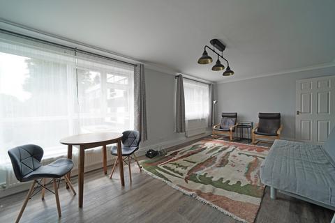 2 bedroom apartment to rent, Albany Gardens, Hampton lane, Solihull