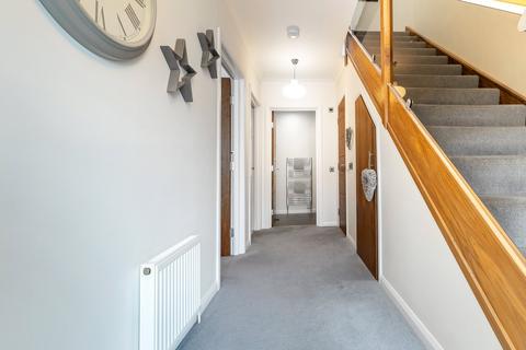 4 bedroom semi-detached house for sale, Nikka Drive, East Kilbride, Glasgow, South Lanarkshire
