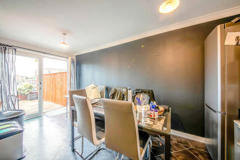 3 bedroom terraced house for sale, Trinity Courtyard, St Peters Basin, Newcastle Upon Tyne