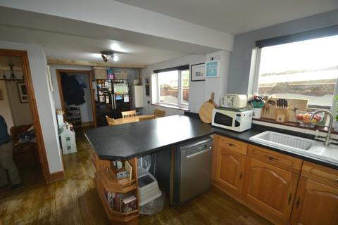 4 bedroom cottage for sale, Moreton, Newport