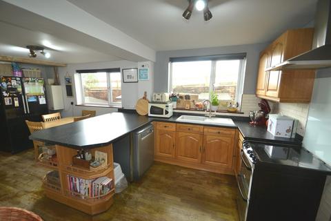 4 bedroom cottage for sale, Moreton, Newport