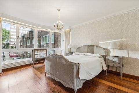 3 bedroom flat to rent, Castleacre, 15 Hyde Park Crescent, London