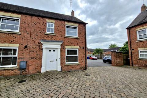 3 bedroom end of terrace house to rent, Auction Place, Uttoxeter