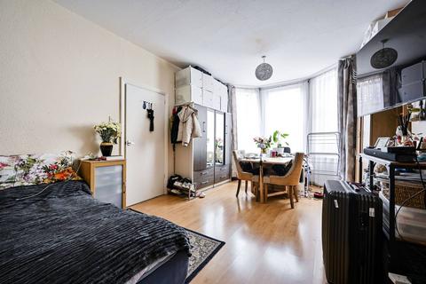 1 bedroom flat to rent, Barkston Gardens, South Kensington, London, SW5