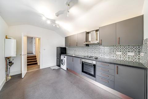 2 bedroom flat to rent, Peckham Grove, Peckham, London, SE15
