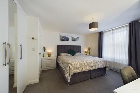 113 Sorrel Close, Uttoxeter, ST14 8FE